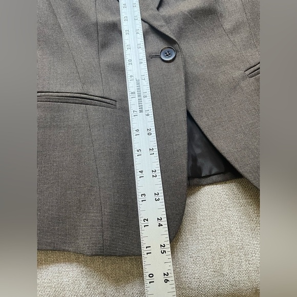 Ann Taylor Petite Long Sleeve One Button Fully Lined Fitted Blazer Jacket Cocoa - Picture 7 of 10